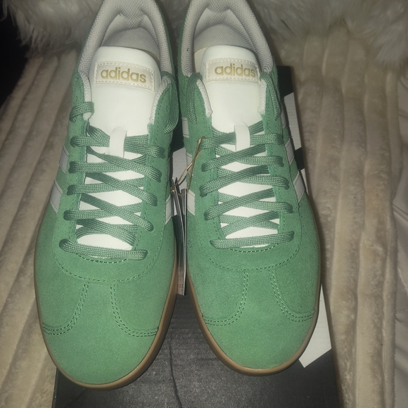 Adidas Green and White Men's Shoes - Picture 8 of 8